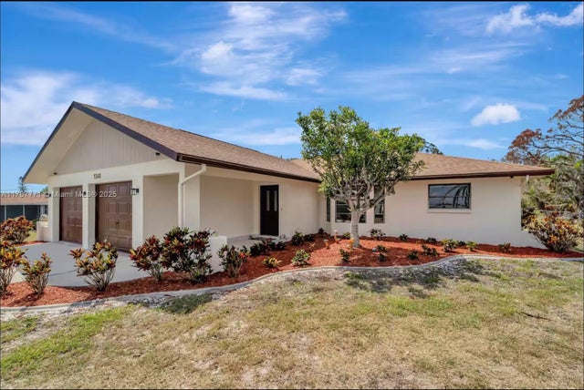 3 of 27 - 1340 Manor, Other City - In The State Of Florida, FL
