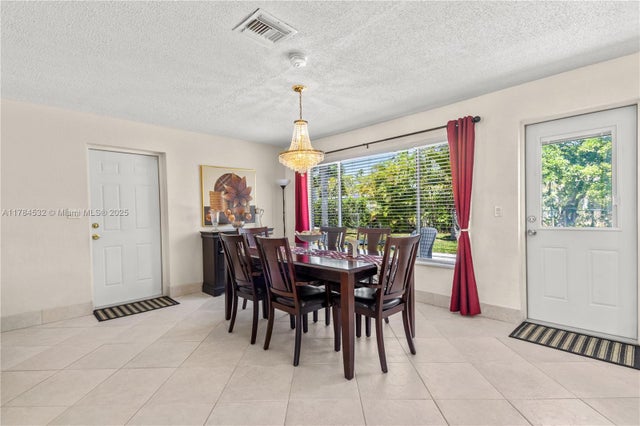 4 of 16 - 1031 Se 14th Dr, Deerfield Beach, FL