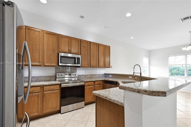 3 of 39 - 4339 W Whitewater Ave, Weston, FL