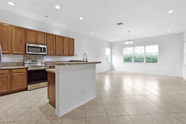 5 of 39 - 4339 W Whitewater Ave, Weston, FL