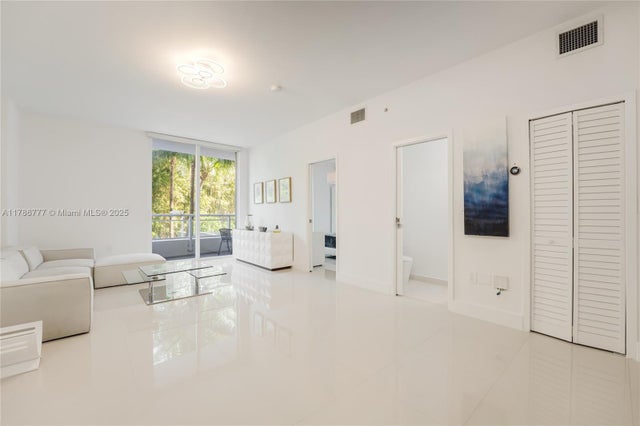 1 of 16 - 2020 Prairie Ave 205, Miami Beach, FL