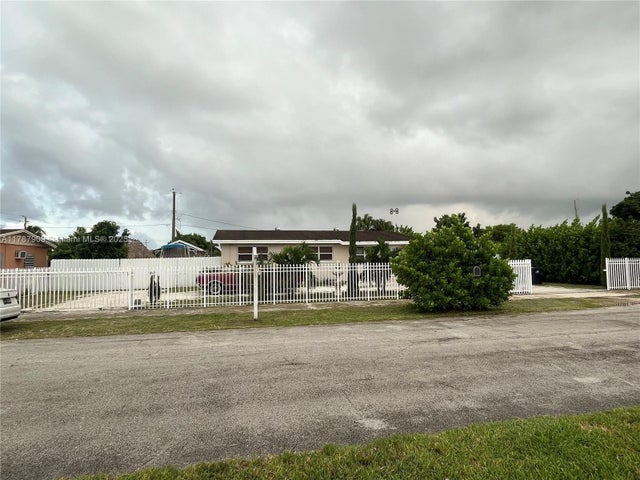 2 of 17 - 18714 Sw 306th Ter, Homestead, FL