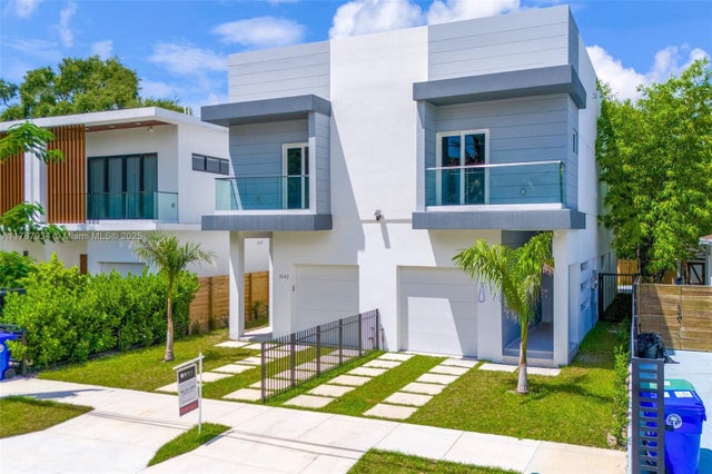 3 of 36 - 3140/3142 Carter St, Miami, FL