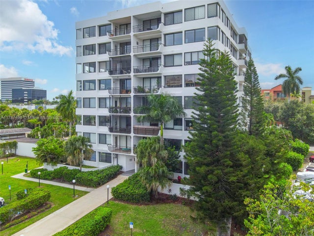 2 of 37 - 1500 Presidential Way 505, West Palm Beach, FL