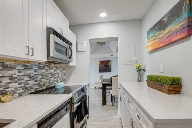5 of 37 - 1500 Presidential Way 505, West Palm Beach, FL
