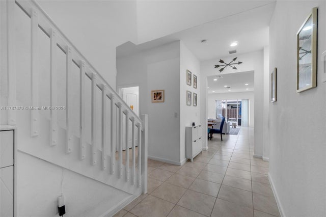 5 of 33 - 4136 Ne 21st Ct, Homestead, FL