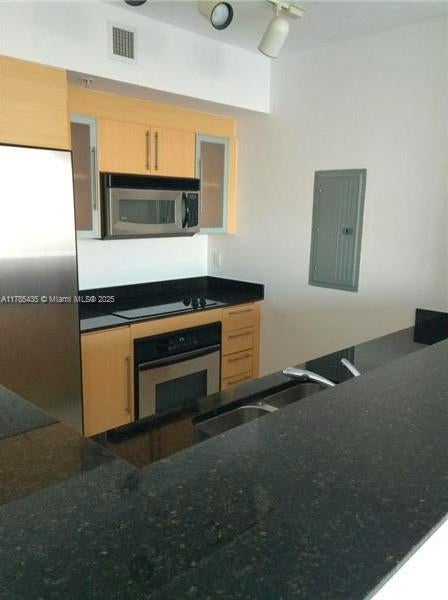 3 of 22 - 325 S Biscayne Blvd 2122, Miami, FL