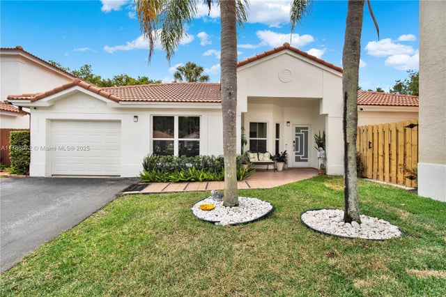 5566 Nw 102nd Pl, Doral