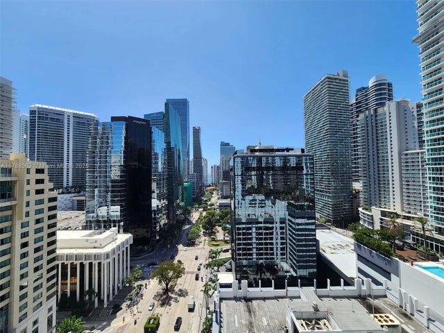 4 of 22 - 1060 Brickell Ave 2007, Miami, FL