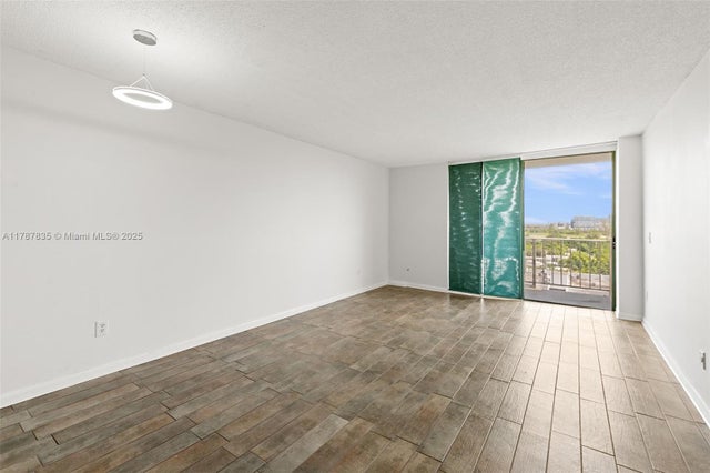 3 of 26 - 2350 Ne 135th St 812, North Miami, FL