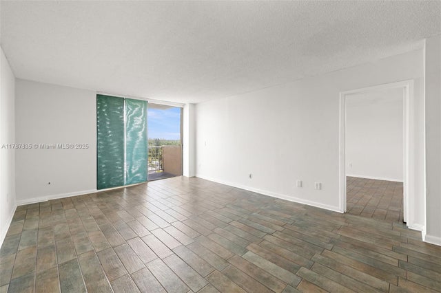 5 of 26 - 2350 Ne 135th St 812, North Miami, FL