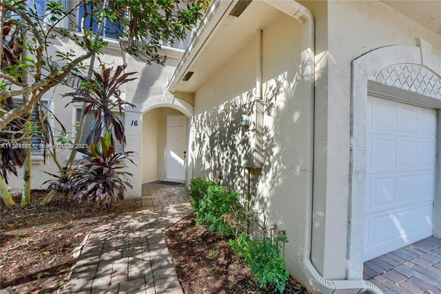 2 of 34 - 23 Royal Palm Way 16, Boca Raton, FL