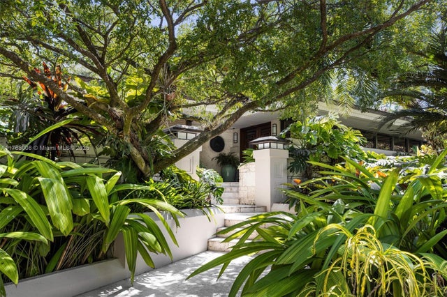 3 of 40 - 700 Arvida Pkwy, Coral Gables, FL