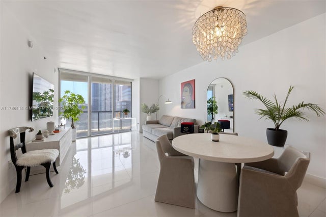 4 of 12 - 495 Brickell Ave 3509, Miami, FL