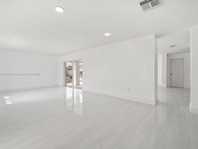 2 of 34 - 13841 Sw 17th Ter, Miami, FL