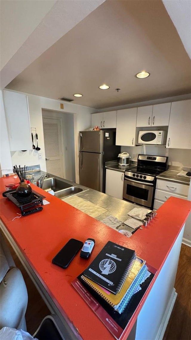3 of 30 - 1614 Pennsylvania Ave 1e, Miami Beach, FL