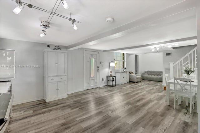 3 of 21 - 3375 Sw 29th Ter, Miami, FL