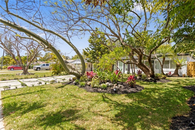 4 of 62 - 1345 Ne 182nd St, North Miami Beach, FL