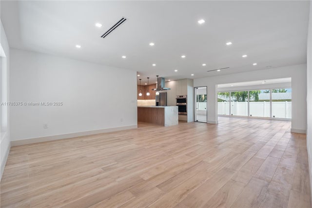 3 of 28 - 1917 N Swinton Ave, Delray Beach, FL