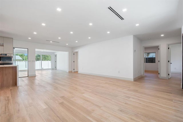 5 of 28 - 1917 N Swinton Ave, Delray Beach, FL