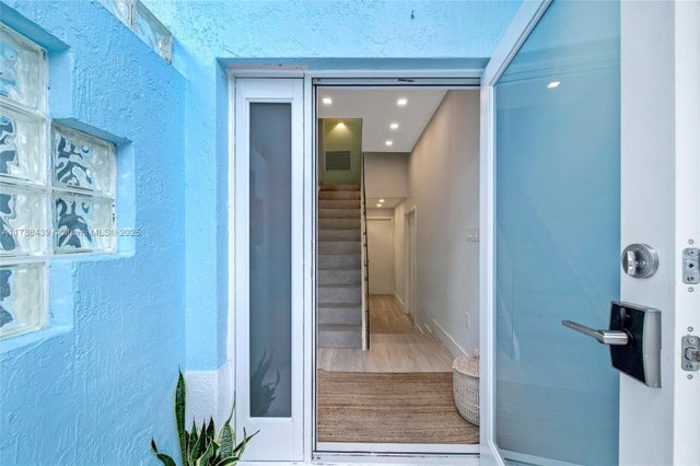 5 of 67 - 381 Franklin St, Hollywood, FL
