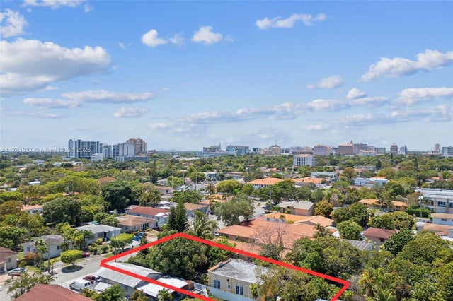 1 of 8 - 2953 Sw 17th St, Miami, FL