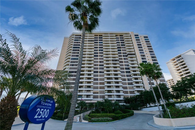2 of 39 - 2500 Parkview Dr 1121, Hallandale Beach, FL