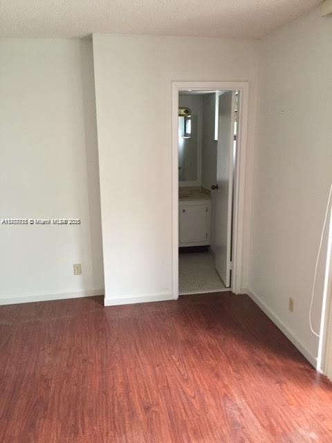 5 of 6 - 16909 N Bay Rd 211, Sunny Isles Beach, FL