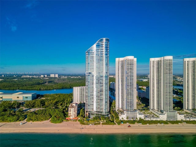 2 of 5 - 15701 Collins Ave Parking Tandem, Sunny Isles Beach, FL