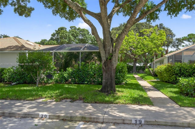 1 of 33 - 3903 Water Oak Ct, Palm Beach Gardens, FL