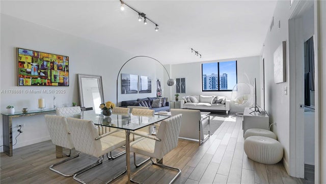 3 of 30 - 999 Sw 1 Ave 2313, Miami, FL