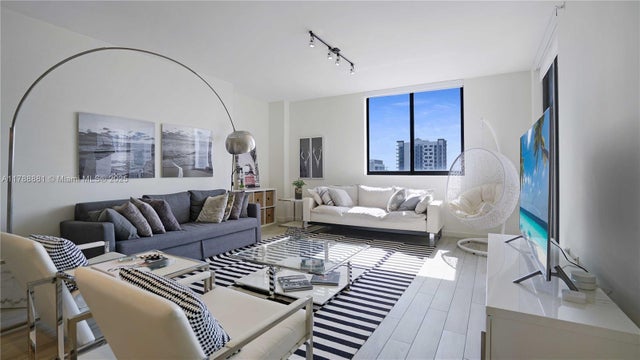 4 of 30 - 999 Sw 1 Ave 2313, Miami, FL