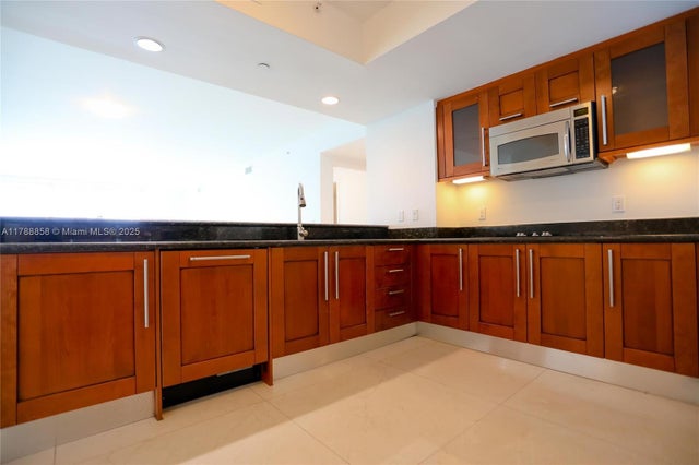 3 of 21 - 3301 Ne 183rd St 2305, Aventura, FL