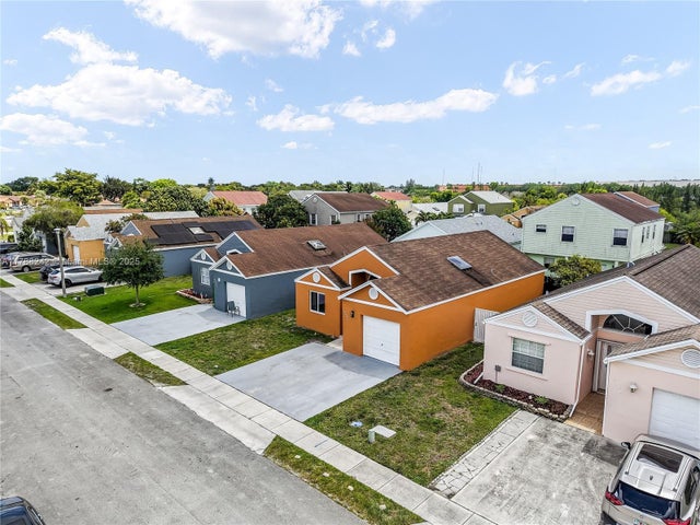 4 of 25 - 9940 W Elm Ln, Miramar, FL