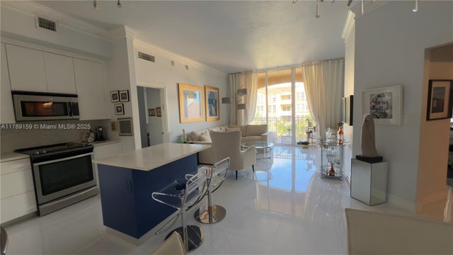 1 of 13 - 3001 Ne 185th St 532, Aventura, FL