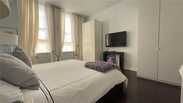 2 of 13 - 3001 Ne 185th St 532, Aventura, FL