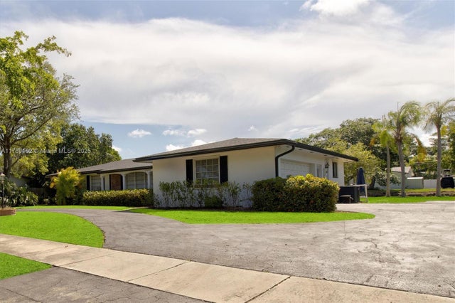 2 of 22 - 17020 Sw 87th Ave, Palmetto Bay, FL