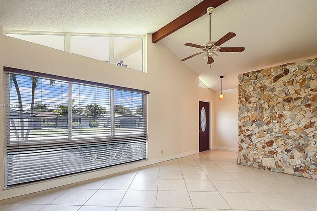 4 of 46 - 3971 Nw 108th Dr, Coral Springs, FL
