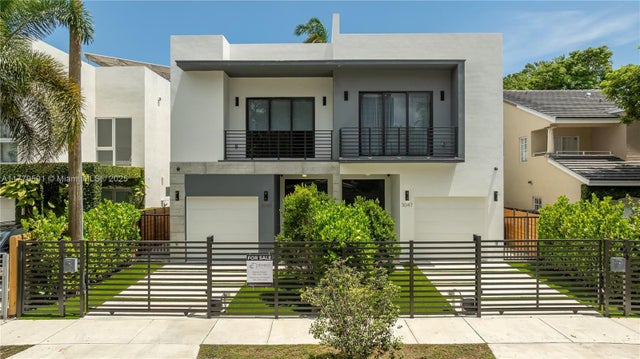 2 of 72 - 3045 Elizabeth St 3045, Miami, FL