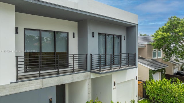 5 of 72 - 3045 Elizabeth St 3045, Miami, FL