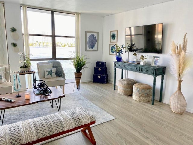 2 of 15 - 17600 N Bay Rd N607, Sunny Isles Beach, FL
