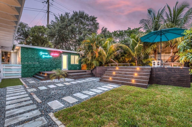 2 of 89 - 1960 Riverside Dr, Fort Lauderdale, FL