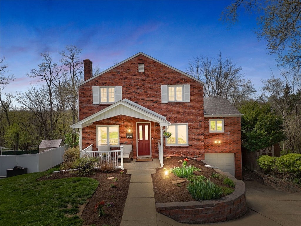 1072 Greenlawn Drive, Green Tree