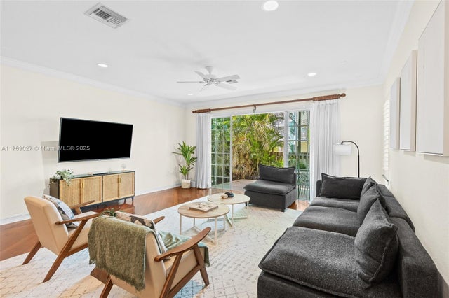 3 of 44 - 419 Sw 5th St 419, Fort Lauderdale, FL