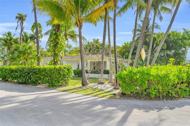 2 of 47 - 1165 Ne 105th St, Miami Shores, FL