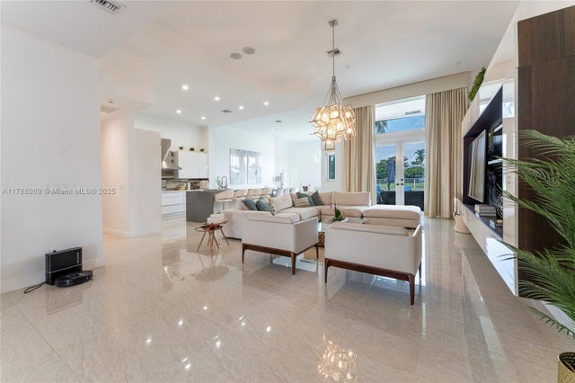 2 of 42 - 4021 E Lake Estates Dr, Davie, FL