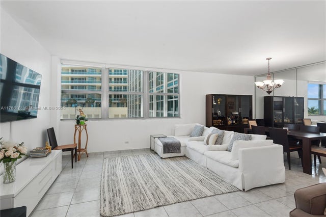 2 of 27 - 5055 Collins Ave 5f, Miami Beach, FL