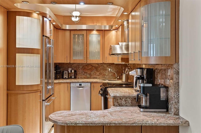 4 of 50 - 5225 Collins Ave 1117, Miami Beach, FL
