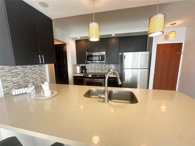 4 of 39 - 3801 S Ocean Dr 5y, Hollywood, FL