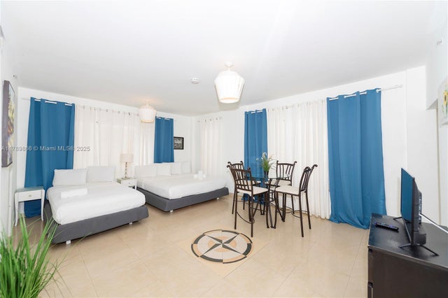 3 of 10 - 918 Ocean Dr 203, Miami Beach, FL